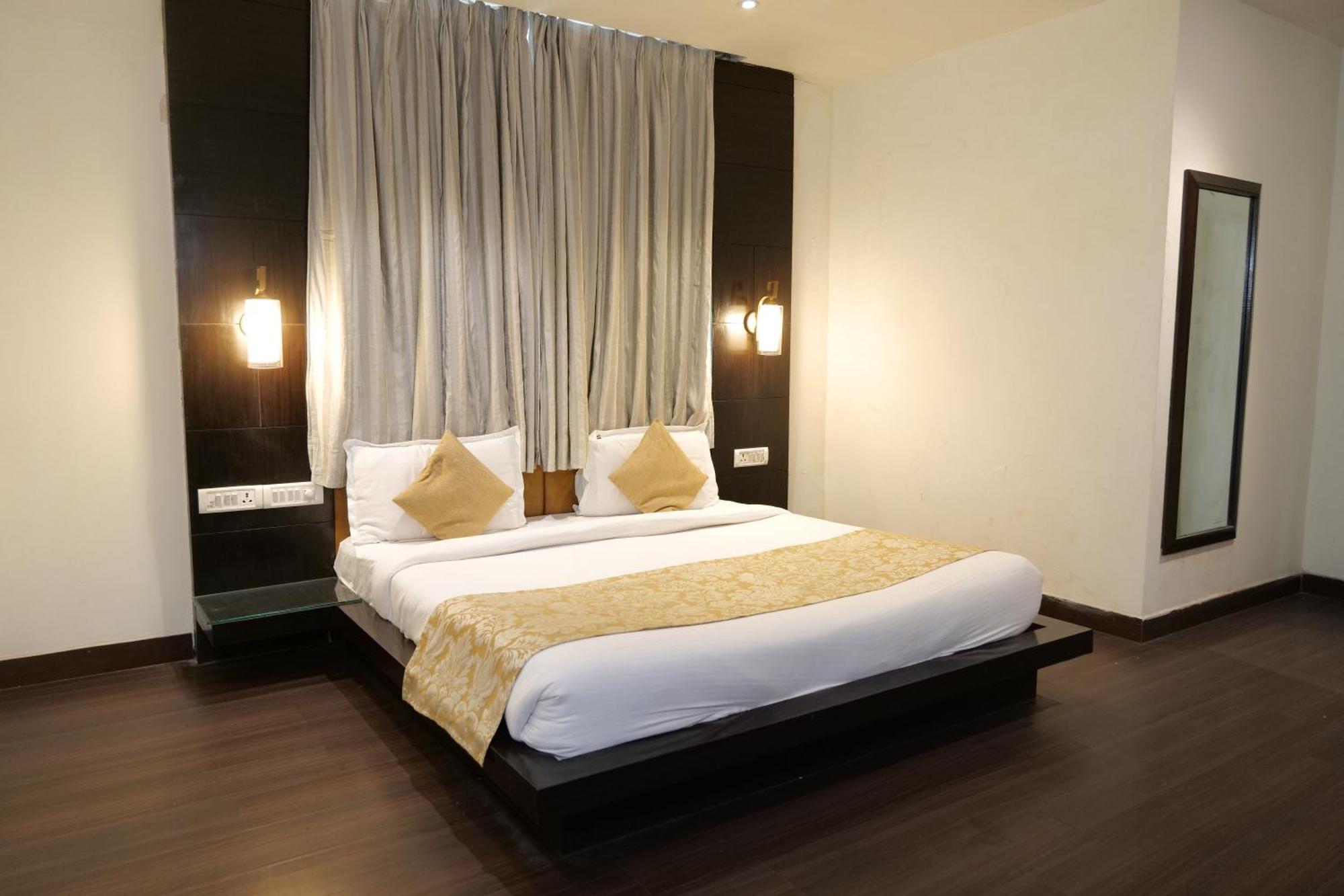 Hotel Anand Castle Kashipur Luaran gambar