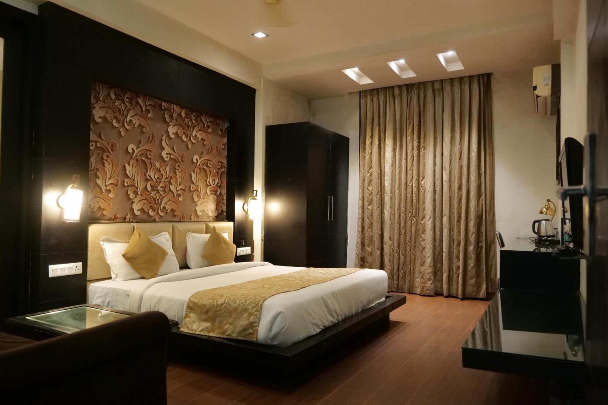 Hotel Anand Castle Kashipur Luaran gambar